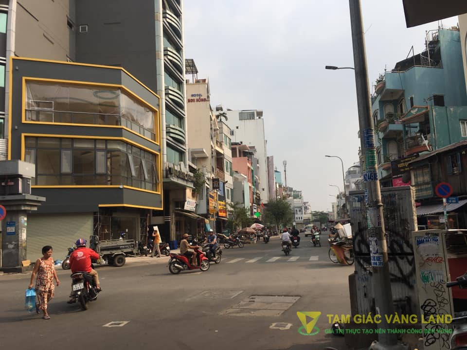 Cho thuê nhà góc 2 mặt tiền đường Cô Bắc, Phường Cô Giang, Quận 1, DT 5x7m, 1 trệt 2 lầu, Giá 75 triệu/tháng