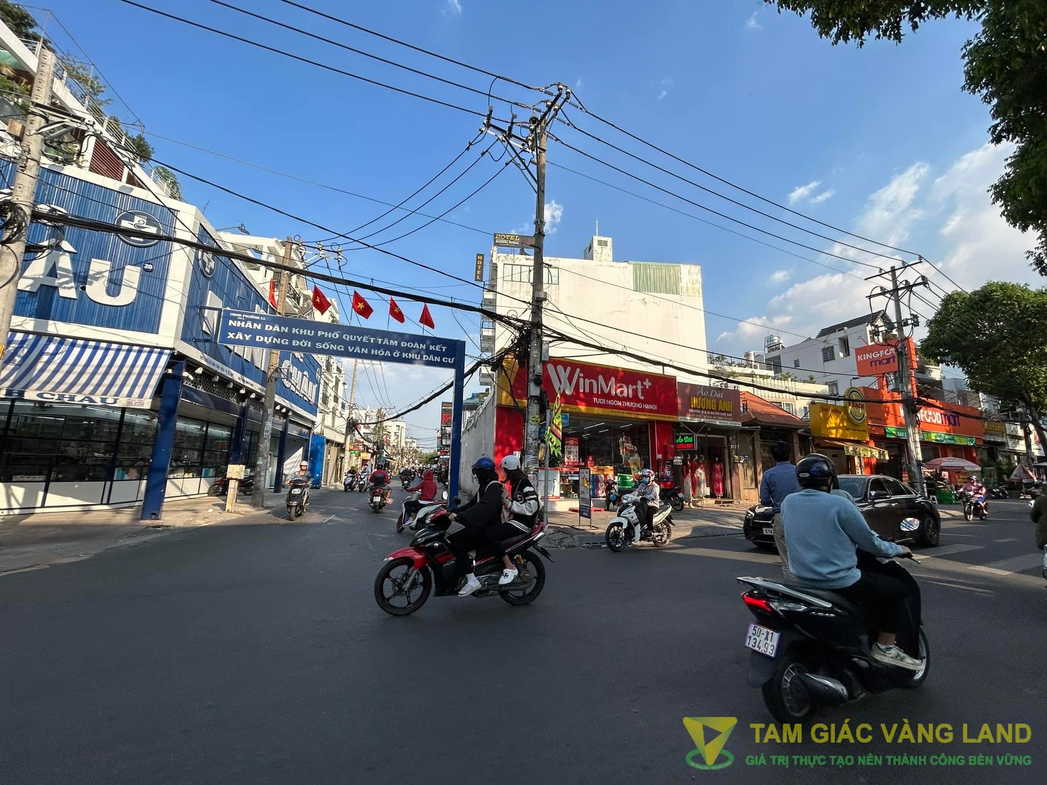 Cho thuê nhà góc 2 mặt tiền đường Lê Văn Thọ, Phường 11, Quận Gò Vấp, DT 7.3x19.5m, Trệt, Giá 88 triệu/tháng